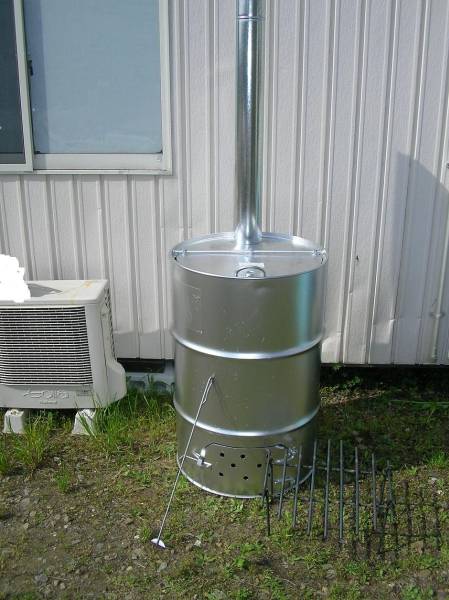 焼却器　焼却炉　枯れ草焼　ドラム缶　２００L　灰かき棒付き