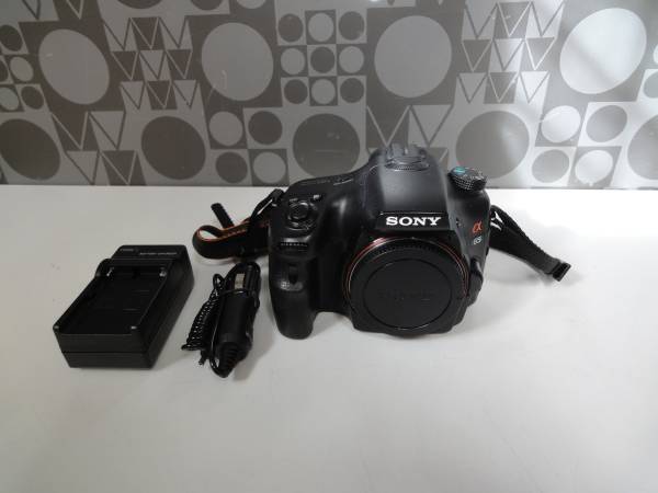★SONY α65 SLT-A65V　ボディ＆充電機　中古