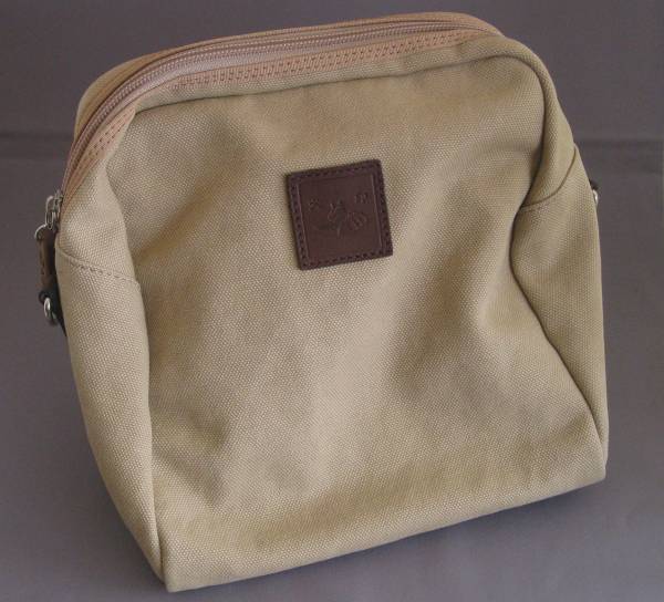 犬印鞄製作所 Loro オリジナル フロントバッグ 品 フロントバッグ 売買されたオークション情報 Yahooの商品情報をアーカイブ公開 オークファン Aucfan Com