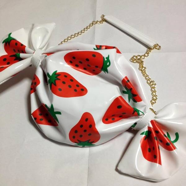 当選品 サクマ いちごみるく アメあげバッグ 鈴木奈々 抽選 懸賞 ビニール製 売買されたオークション情報 Yahooの商品情報をアーカイブ公開 オークファン Aucfan Com