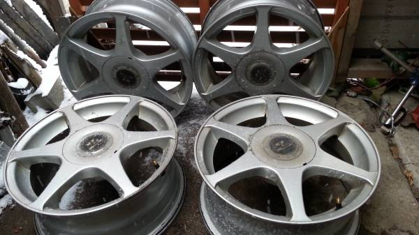 即決！迅速発送！15×6.5Ｊ　ＰＣＤ100-４＆5Ｈマルチ　中古４本