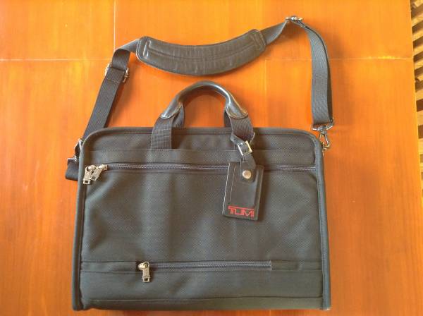 TUMI トゥミ ブリーフ ケース PC収納 美品