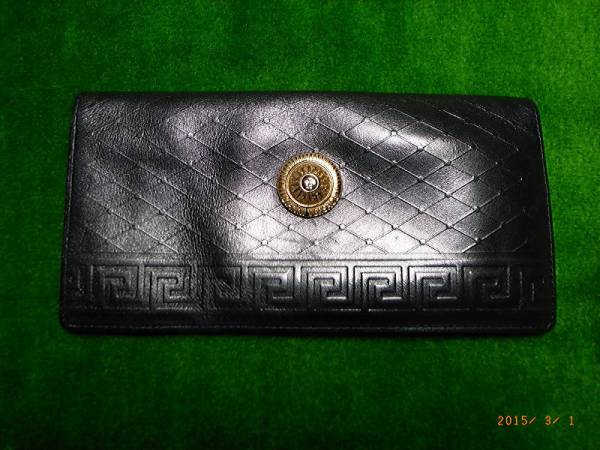 ヴェルサーチ　長財布　中古