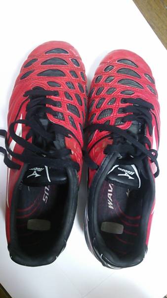 mizunoミズノ◇ウエーブイグニタス赤黒スパイク22.5サッカー中古(22.5