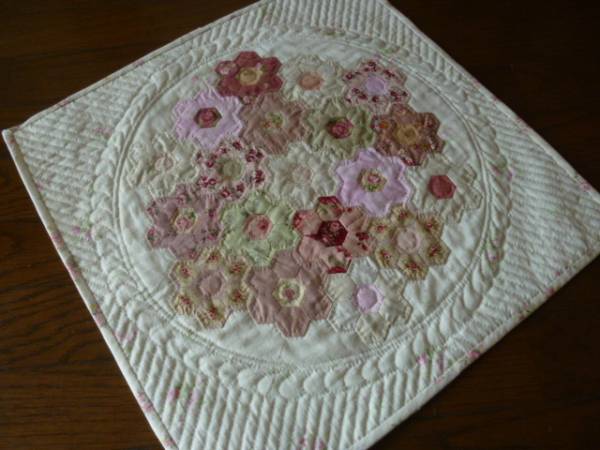 ハンドメイド＊パッチワークキルト フリーマット☆ヘキサゴン