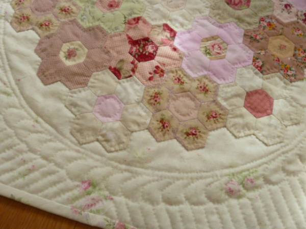 ハンドメイド＊パッチワークキルト フリーマット☆ヘキサゴン