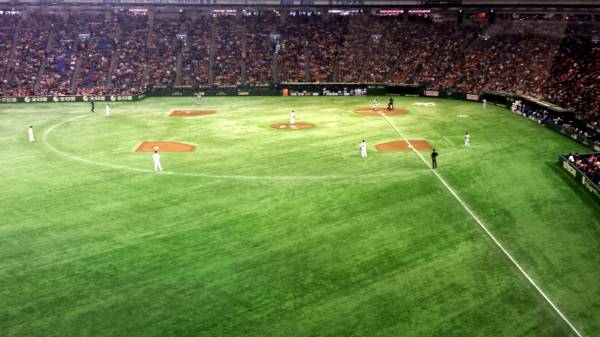 6/2(火)巨人vsオリックス 3塁バルコニー/ラウンジ1列/最前列ペア