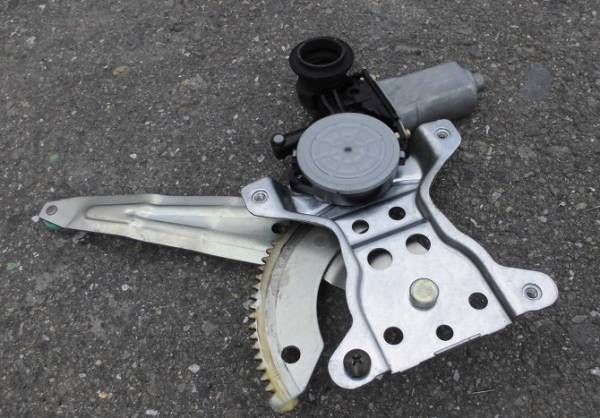 ラパンHE21Sリアドア右パワーウィンドウレギュレーター モーター