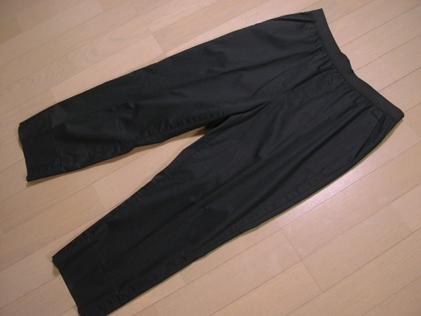 ２３区♪黒パンツ♪７分丈♪ウエストゴム入♪大きいサイズ４４