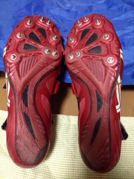 陸上スパイク サイバーゴールド2 短距離 ピン付き26 5cm 26 5cm 売買されたオークション情報 Yahooの商品情報をアーカイブ公開 オークファン Aucfan Com