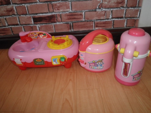 キティちゃんのキッチンおもちゃ おうちごっこ ジャー ポット キッチン用品 売買されたオークション情報 Yahooの商品情報をアーカイブ公開 オークファン Aucfan Com