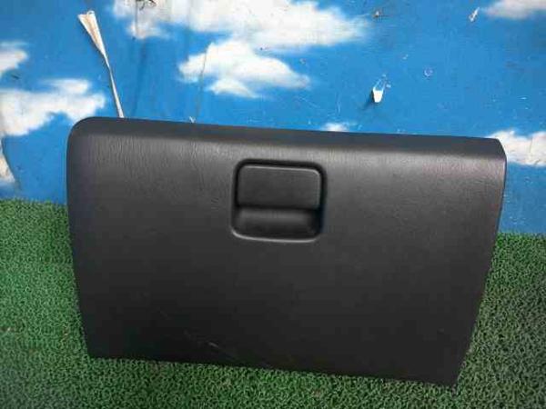 LW3W MPV グローブボックス ☆147267(マツダ用)｜売買された