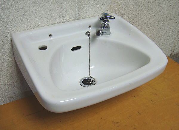 Toto陶器小型手洗いシンク流し台 衛生許可トイレ店舗家庭用 流し台 シンク 売買されたオークション情報 Yahooの商品情報をアーカイブ公開 オークファン Aucfan Com