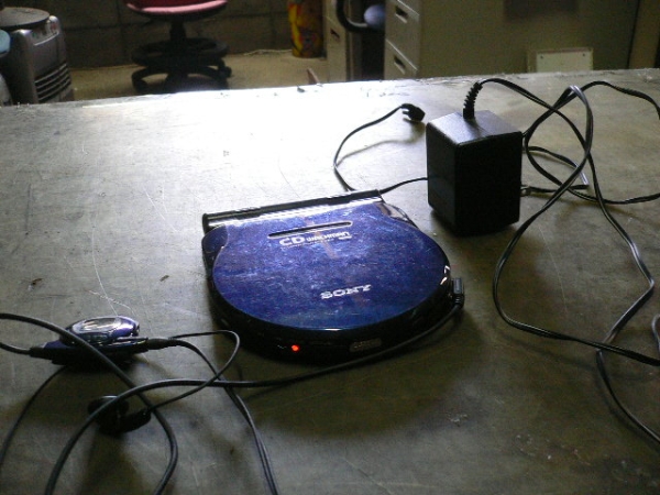 SONY ポータブルCDプレーヤー D-E900 ジャンク SONY CD WALKMAN D-E900