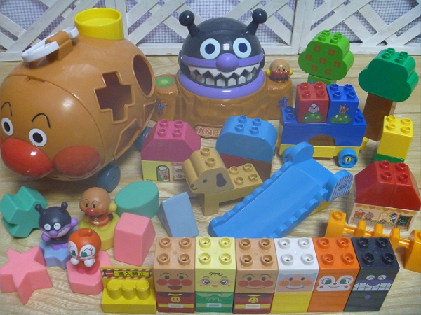 アンパンマン号パズル ブロックラボ がぶがぶバイキン城 玩具 アンパンマン 売買されたオークション情報 Yahooの商品情報をアーカイブ公開 オークファン Aucfan Com