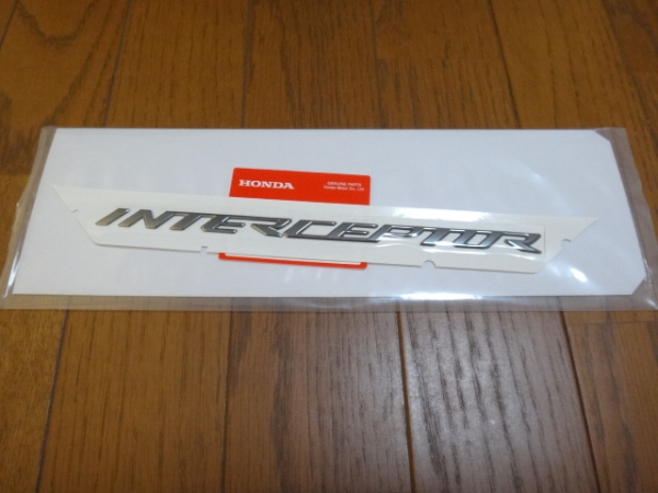 ＊ VFR800F RC79 INTERCEPTOR 北米仕様純正エンブレム 弐 ★
