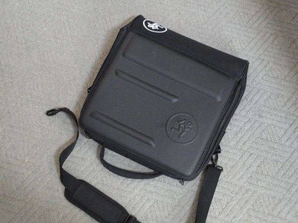 Mackie DL1608用ソフトケース中古