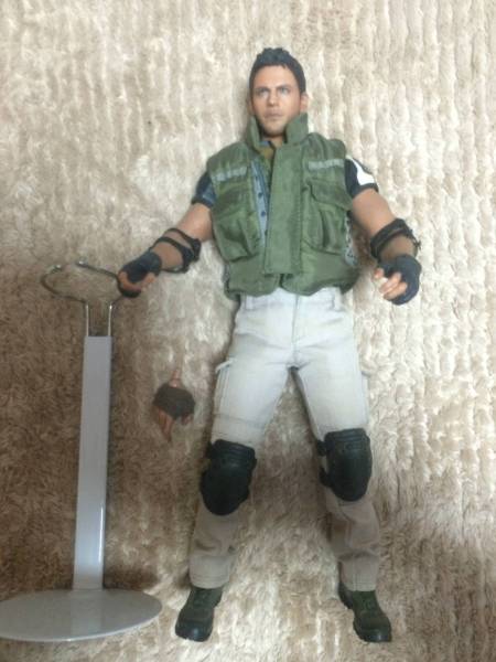 ホットトイズ 1/6 バイオハザード　クリス