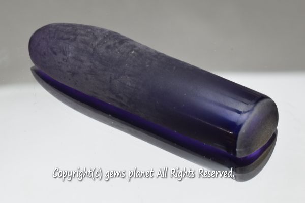 シンセティッククンツァイトカラーサファイアブール【229ct】