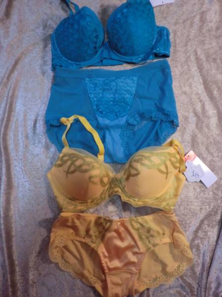 福袋☆トリンプ新品♪高級D70ブラジャ+Mショーツx2セット⑯