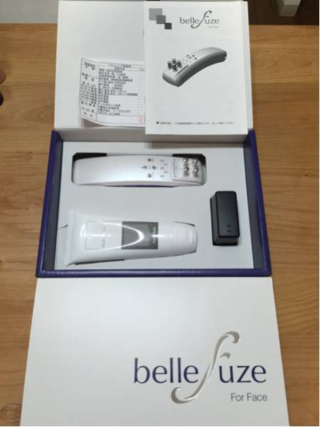 定価12万たるみニキビシワラジオ波LED導入美顔器bell fuze