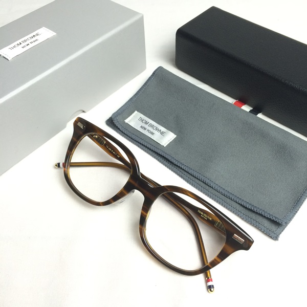 極美【THOM BROWNEトムブラウン】TB-405メガネ眼鏡 ウォルナット