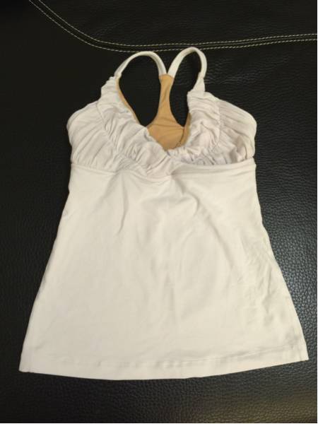 lululemon！ルルレモン！ヨガ！サイズ4！良品！タンクトップ