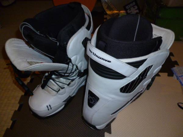 NORTH　WAVE　ノースウェーブ　27.5ｃｍ　中古