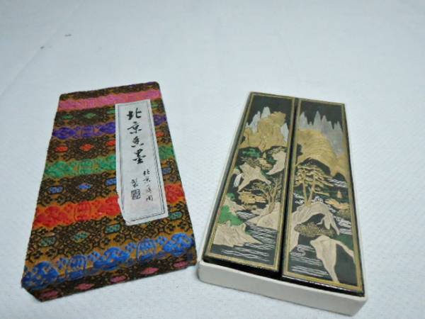 中国の墨 北京黒墨 北京一得閣製 110g 2本入り 刺繍化粧箱 新品
