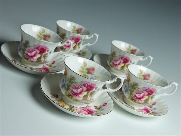 カップ＆ソーサー 金彩 ROYAL ALBERT ロイヤルアルバートコカップ&amp