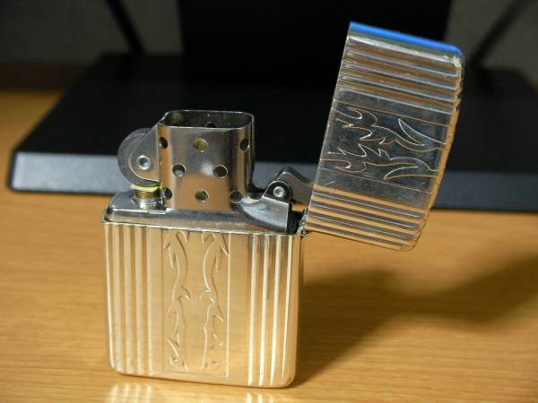 ZIPPO アーマー 深掘り エンジンターン 銀メッキ 開閉音良音