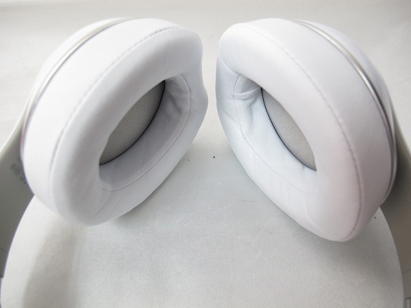 中古】Beats studio オーバーイヤーヘッドフォン B0500 白