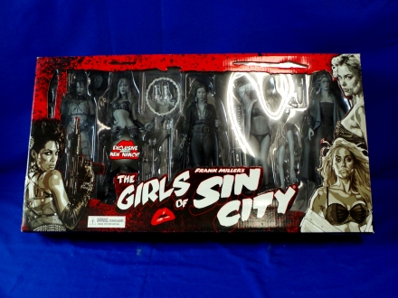 新品 NECA シンシティ THE GIRLS OF SIN CITY モノクロ
