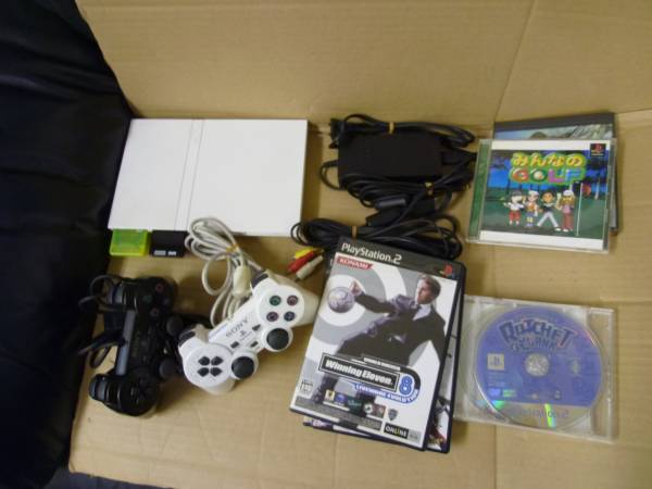 薄型PS2本体とソフト　SCPH-70000