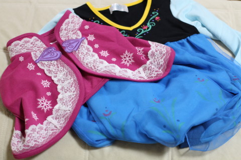 しまむら なりきりドレス アナと雪の女王 100 95 104cm 売買されたオークション情報 Yahooの商品情報をアーカイブ公開 オークファン Aucfan Com