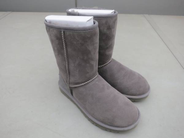 UGG クラシックショート ムートンブーツ グレー US5
