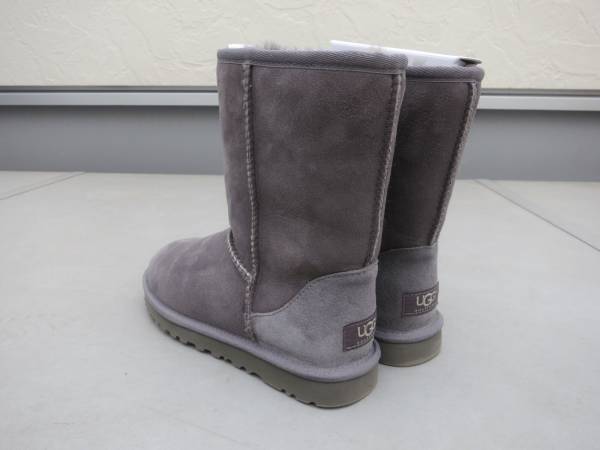 UGG クラシックショート ムートンブーツ グレー US5