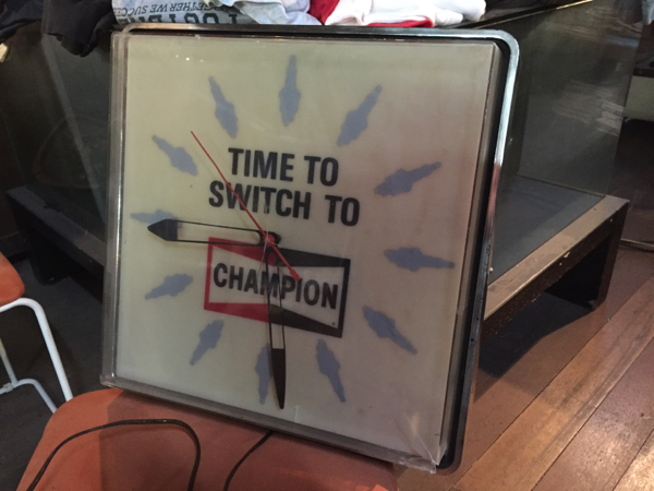SPARK 希少⁄USA製⁄CHAMPION CHAMPION Clock Wall plug spark Champion