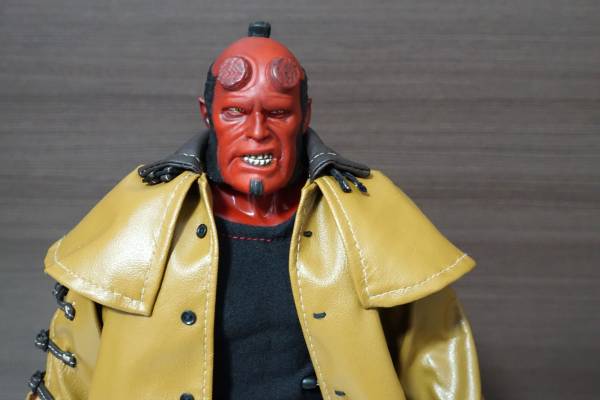 新品 HELLBOY（ヘルボーイ）500体限定 サイドショウ フィギュア 新品 HELLBOY（ヘルボーイ）500体限定 サイドショウ フィギュア 新品