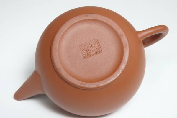 朱泥 急須 中国宜興 煎茶道具 在銘 茶瓶 xvpbvx 【公式通販】