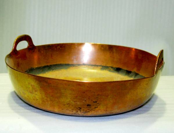 中古品 大型銅鍋 ゆがみ・ひずみなどはありますが使用可能 キッチン