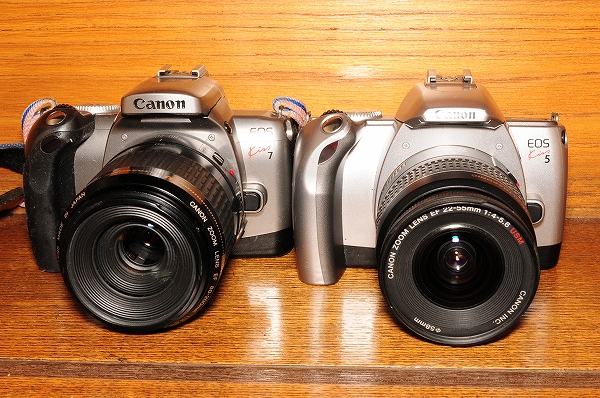 キャノン Canon カメラ 2台 EF 22-55mmと80-200mm です。