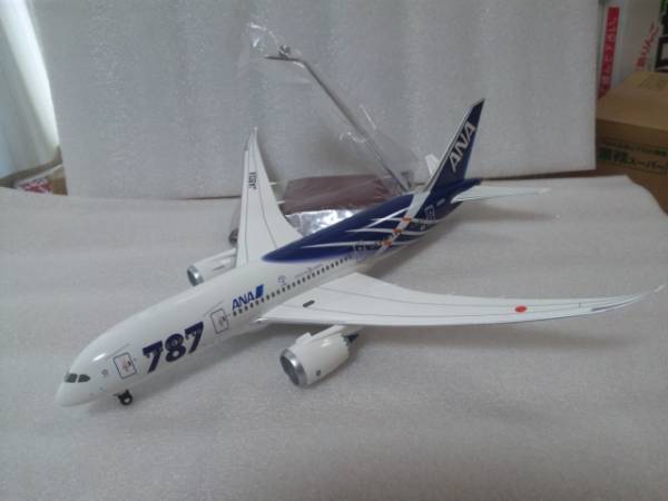 全日空商事 1/200 ANA 787-8（JA801A） 【公式通販】