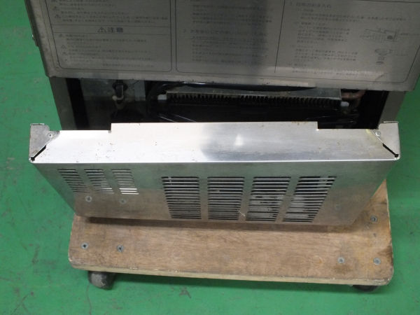 SANYO SIM-S28 全自動製氷機*現状品 SANYO サンヨー 製氷機 44L SANYO SIM-S28 全自動製氷機*現状品 SANYO サンヨー 製氷機 44L