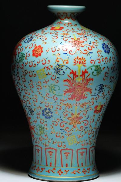 故宮保管委員会 清代雍正年製 天青色釉 色絵纏枝紋瓶 33cm Z265