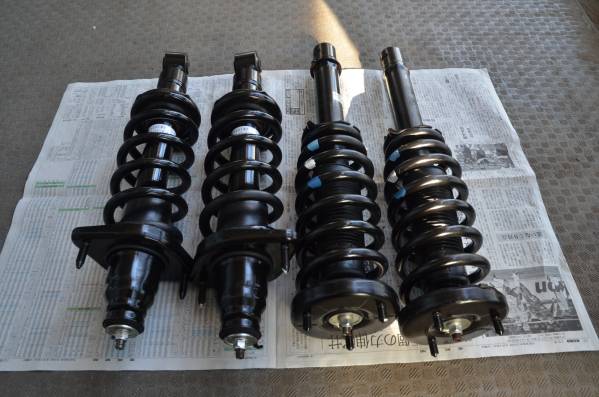 RB3前期　オデッセイアブソルート　純正サス1台分 中古