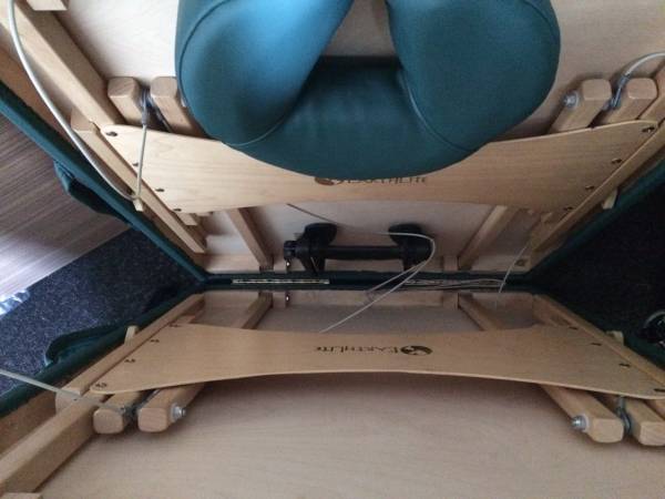 マッサージベッド アースライト社製品・インナーストレングス社製品
