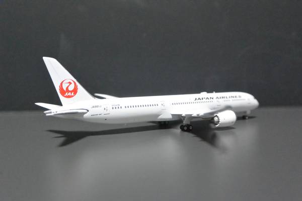 新品，定番 1/400 Phoenix JAL 日本航空 Boeing 787-9 JA861J