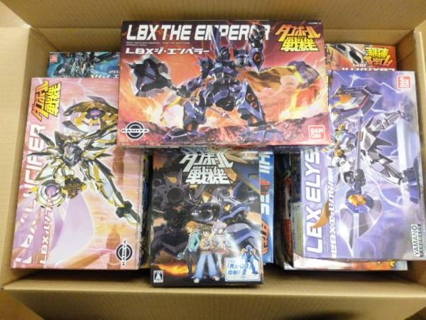 ●処分 ダンボール戦機 LBXルシファー，エルシオン 他 [梱1.0]★