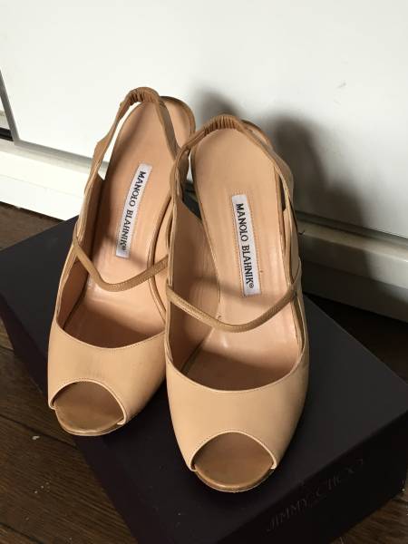 マノロブラニク、パンプス、３７ハーフ、